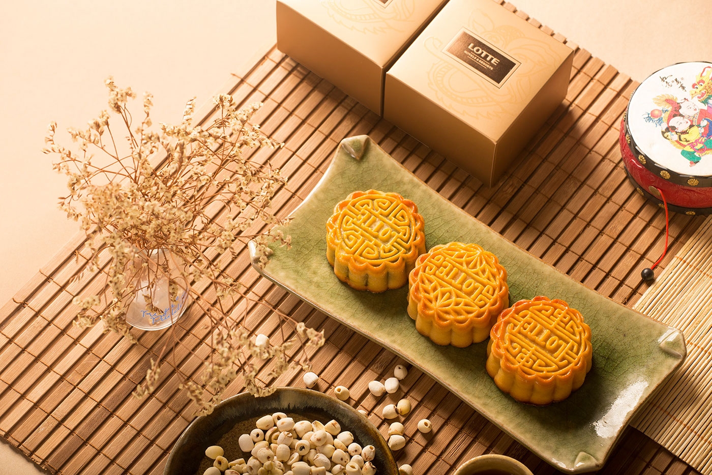 樂(lè)天度假酒店的中秋月餅禮盒包裝設(shè)計(jì)
