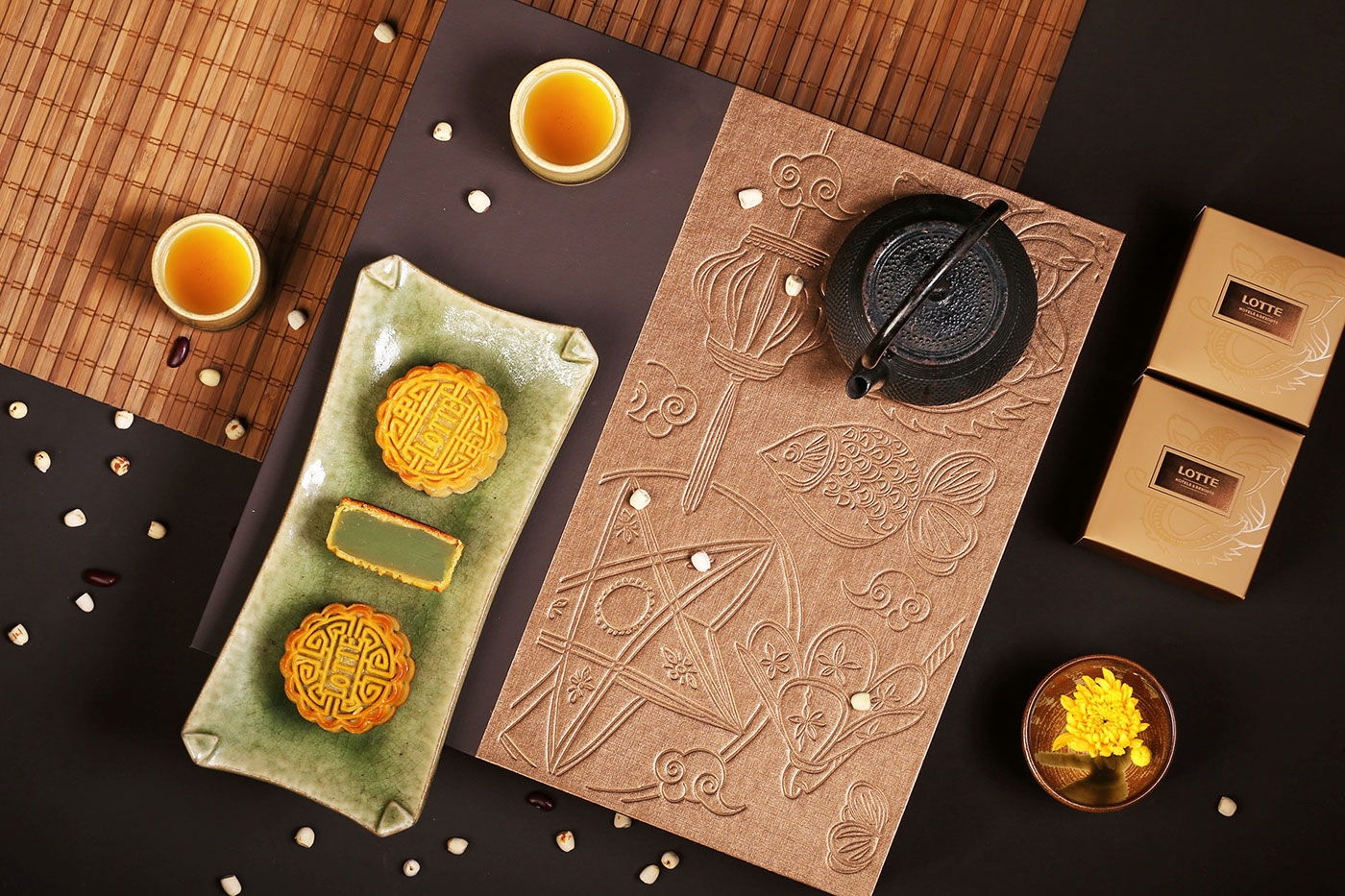 樂(lè)天度假酒店的中秋月餅禮盒包裝設(shè)計(jì)